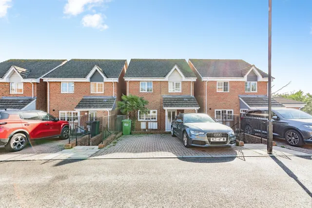 Murdock Mews, St. Leonards-On-Sea, TN38, photo 1