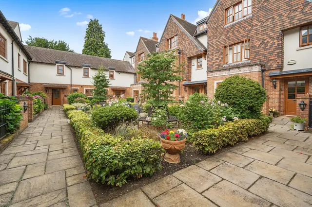 Photo 3 — Cromwell Mews, Marlborough, SN8