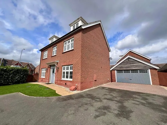 Fernywood Close, Worcester, WR2, photo 1