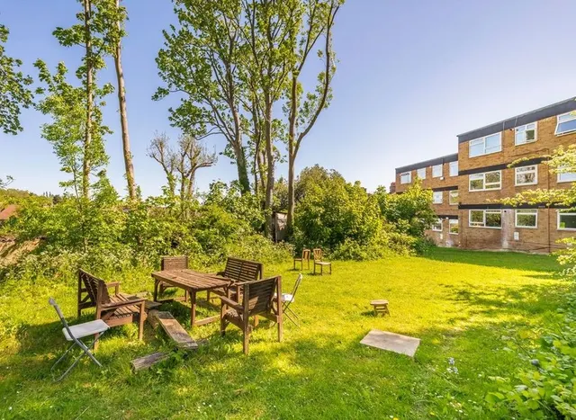 Photo 3 — Devonshire Road, Honor Oak, SE23