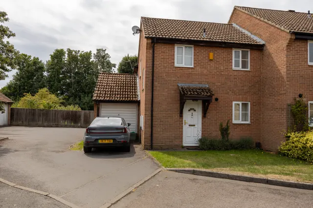 Braunfels Walk, Newbury, RG14, photo 1