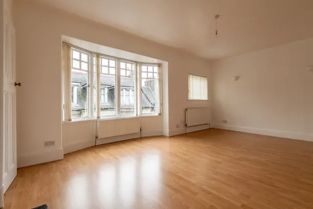 Bridge Street, Dunfermline, KY12, photo 3