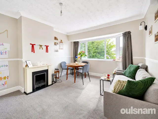 Photo 2 — Winslow Avenue, Droitwich, Worcestershire, WR9 8PX