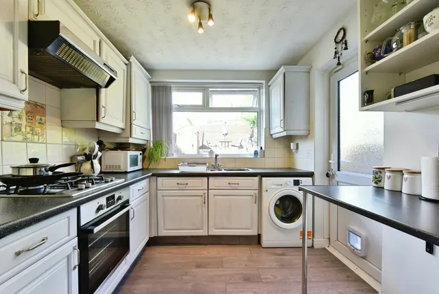 Photo 2 — Newlands Grove, Sheffield, South Yorkshire, S12