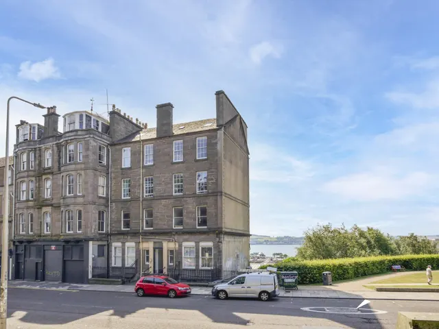 Perth Road, Dundee, DD1, photo 1
