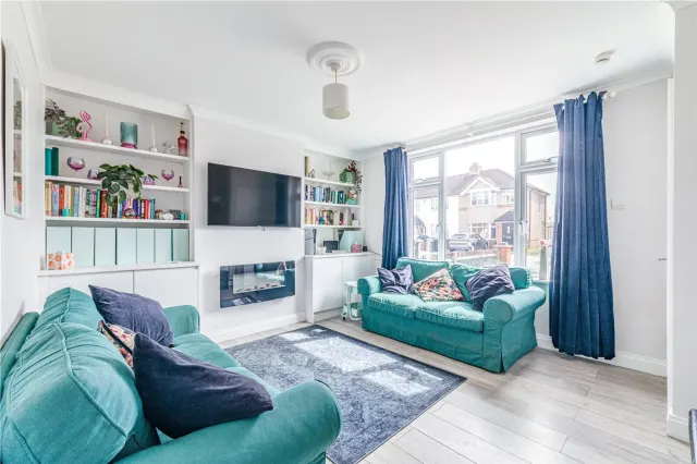 Photo 2 — Hart Road, Byfleet, West Byfleet, Sur...