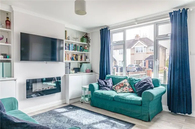 Photo 3 — Hart Road, Byfleet, West Byfleet, Sur...