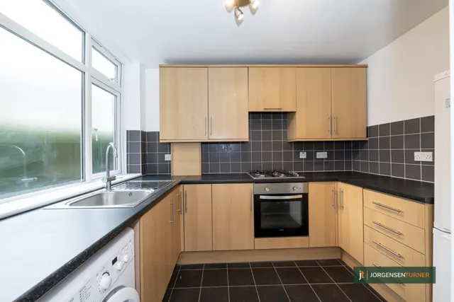 Photo 2 — Daynor House, Kilburn, NW6