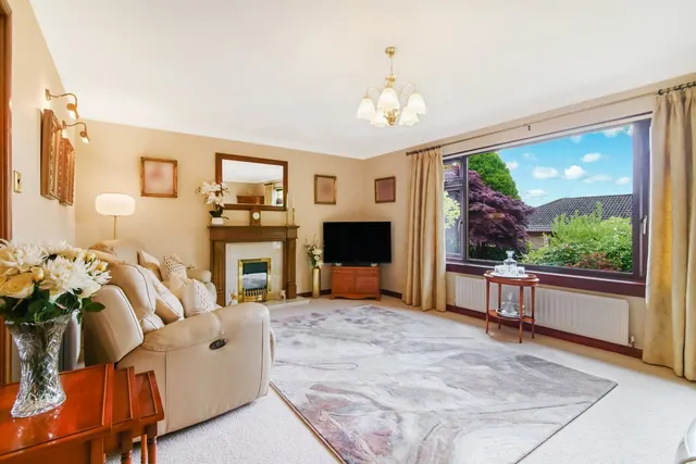 Photo 3 — Turnhill Drive, Erskine, Renfrewshire, PA8