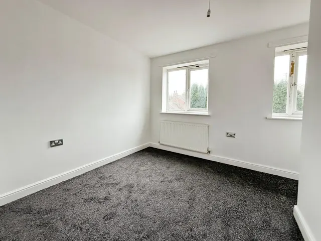 Lodge Court, Donnington Wood, TF2, photo 3