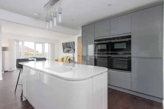 Photo 3 — Rosebery View, Dalgety Bay, KY11 9YH