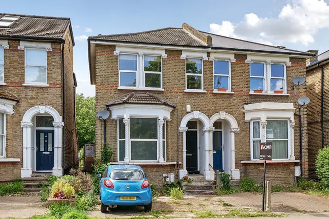 Catford Hill, London, SE6, photo 1