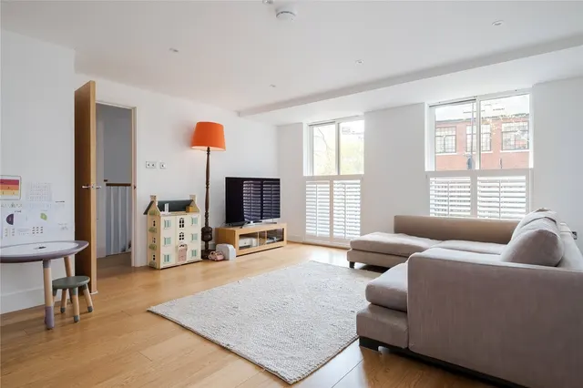 Owen Street, London, EC1V, photo 1