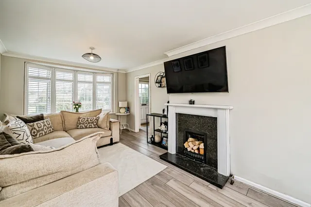 2 bedroom house, Lynch Hill Lane, Slough, SL2