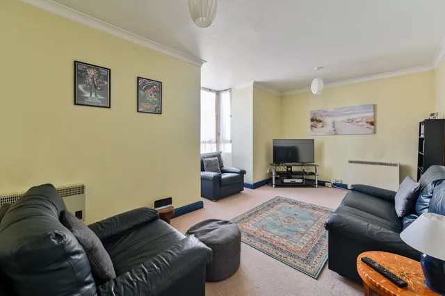 72 Eagle Heights, 8 Bramlands Close, London, photo 1