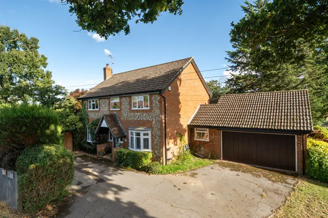 Maidenhead Road, Cookham, SL6, photo 1