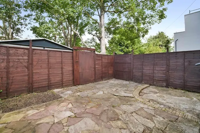Selhurst Road, South Norwood, SE25, photo 3