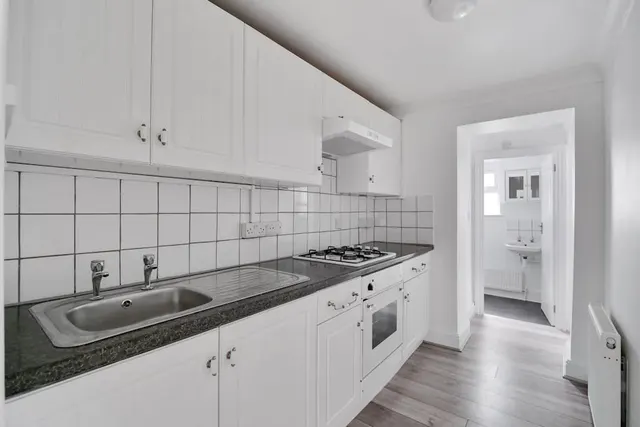 Selhurst Road, South Norwood, SE25, photo 2