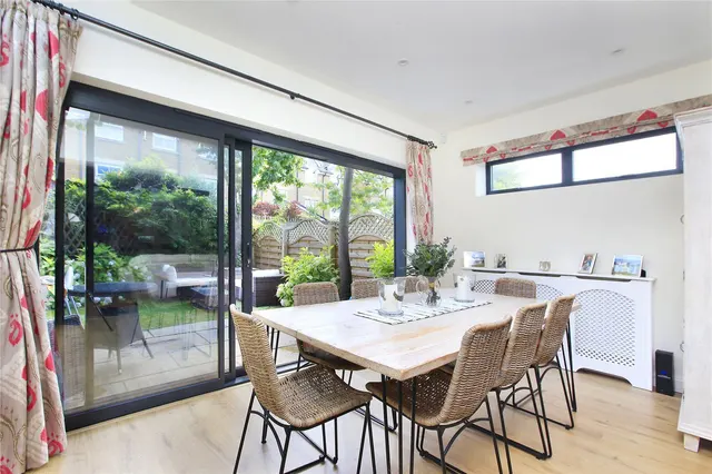 St Catherine's Close, Wandsworth Common, SW17, photo 2