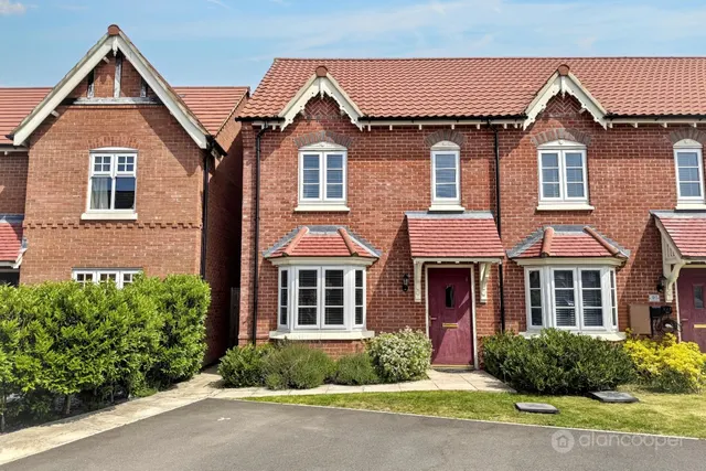 Sunburst Drive, Manor Fields, CV11, photo 1