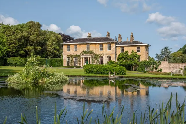 Corsley, Nr. Warminster, BA12, photo 2