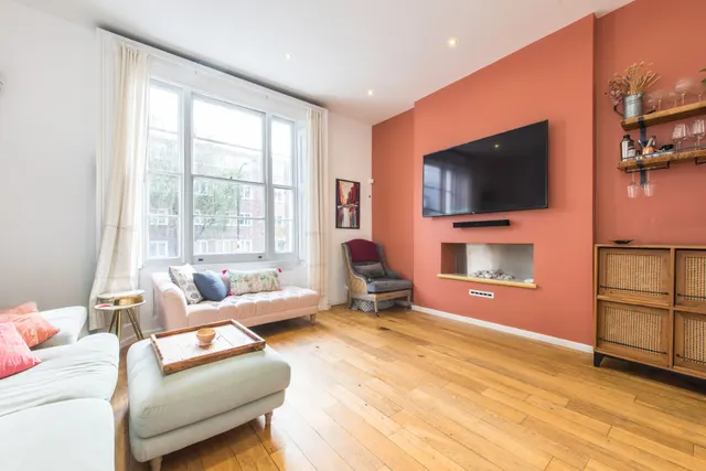 Photo 2 — 110a Belsize Road, London