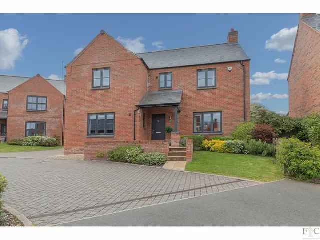 Paddock Way, Great Glen, LE8, photo 1