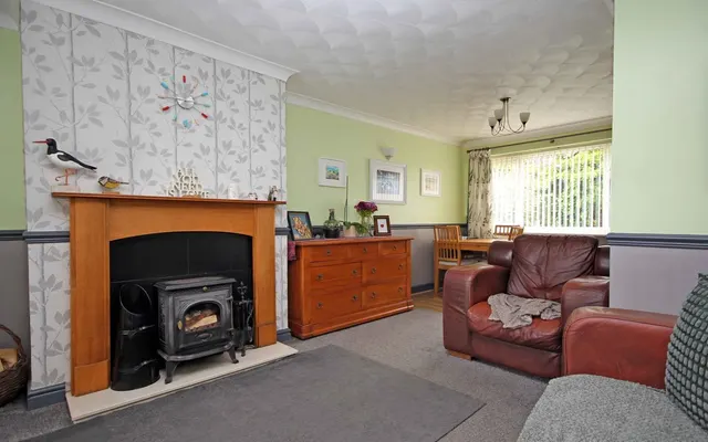 Roe Buck Estate, Llanfachraeth, photo 2