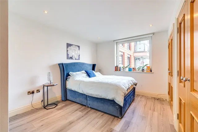 Harbour Reach, Imperial Wharf, SW6, photo 3