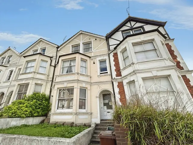 Grove Hill Road, Tunbridge Wells, Kent, TN1, photo 1