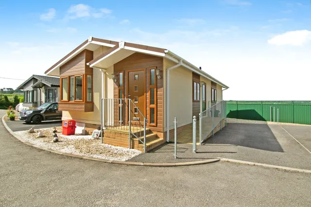 North Country, Redruth, TR16, photo 1