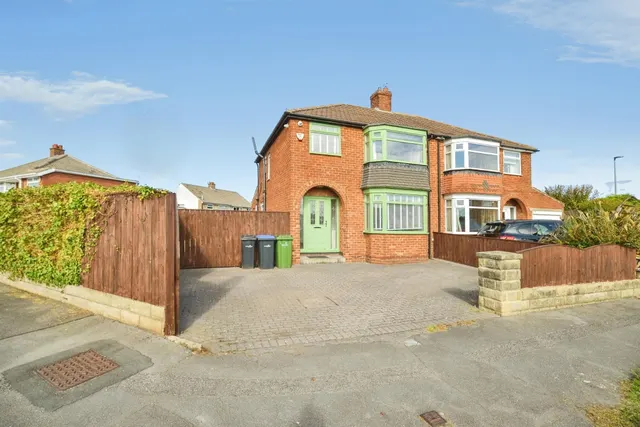 Newham Crescent, Marton-In-Cleveland, TS7, photo 1