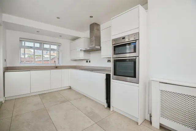 Newham Crescent, Marton-In-Cleveland, TS7, photo 2