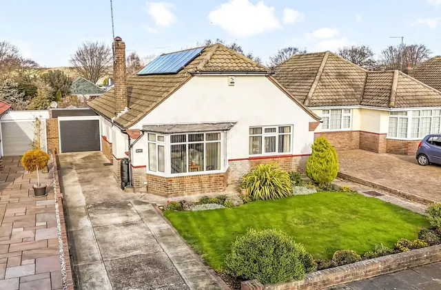 Thakeham Drive, Goring-By-Sea, Worthing, photo 1