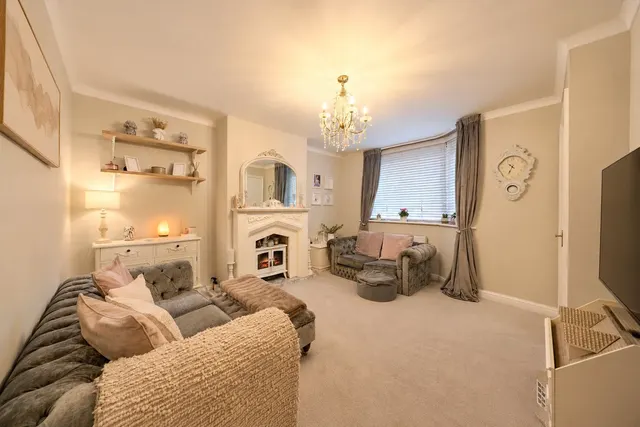Hill Court Drive, Leeds, LS13, photo 2