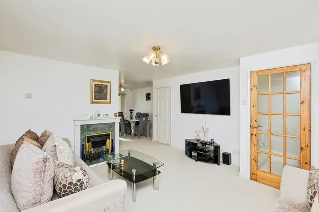 Carsington Crescent, Allestree, DE22, photo 2