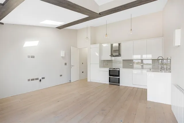 Lambton Road, London, SW20, photo 1