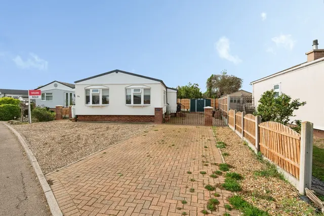 Bedford Road, Lower Stondon, SG16, photo 1