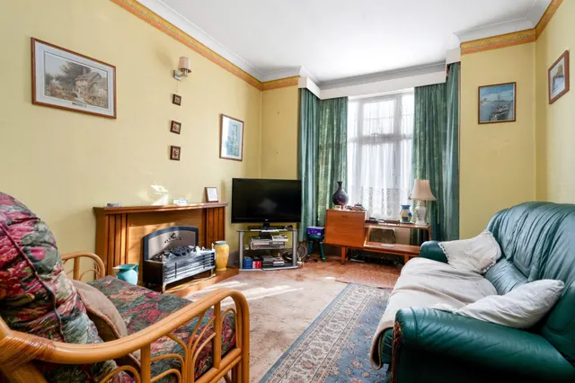 Queen Street, Stamford, PE9, photo 3
