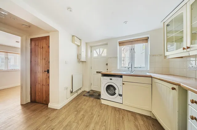 Mint Street, Godalming, GU7, photo 2