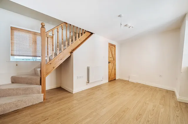 Mint Street, Godalming, GU7, photo 3