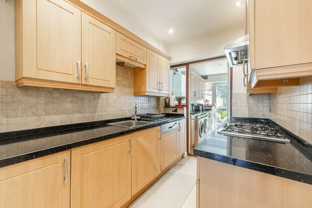 Photo 3 — 269 Byron Road, Harrow