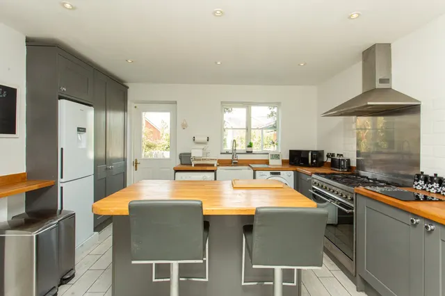 Major Close, Whitstable, CT5, photo 3