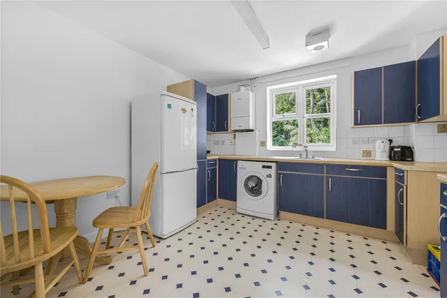 Hanger Court, Knaphill, GU21, photo 2