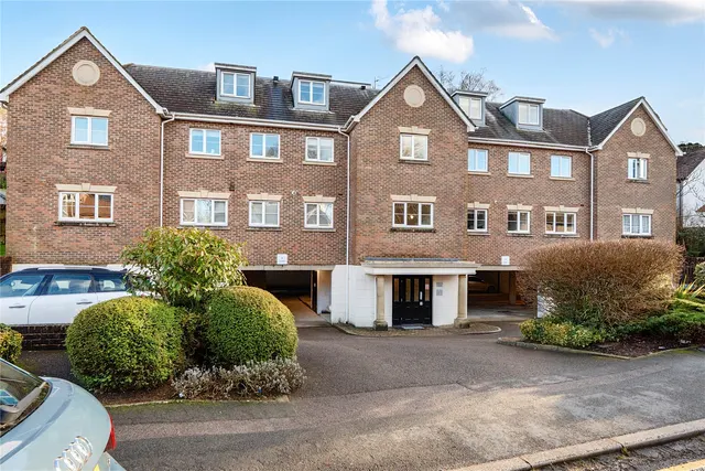 Kings Road, Haslemere, GU27, photo 1