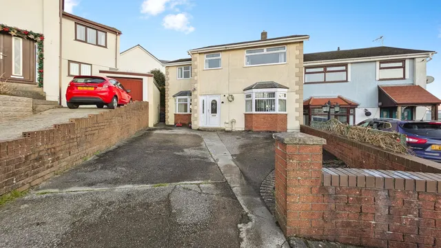 Glenview, Pen-y-Fai, Bridgend, CF31 4LZ, photo 1