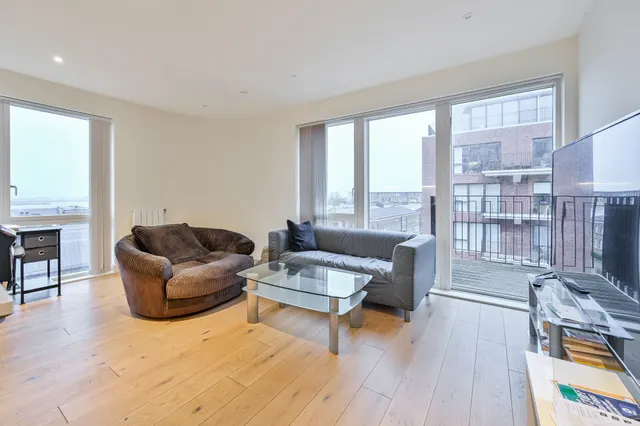 Apartment 31, Tyger House, 7 New Warren Lane, London, photo 1