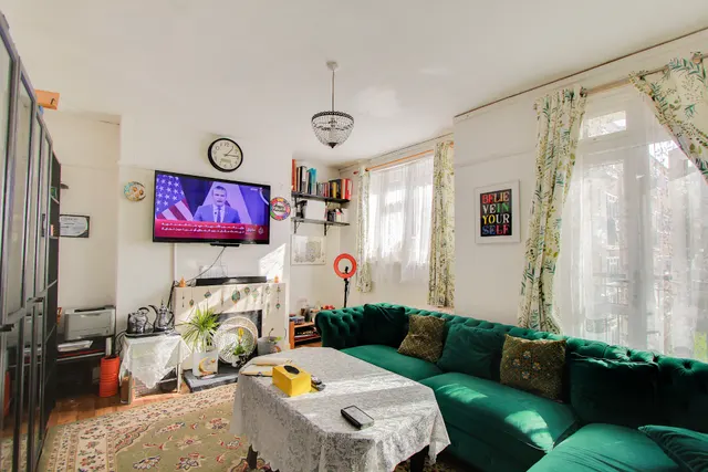 Tyneham Close, Battersea, SW11, photo 2