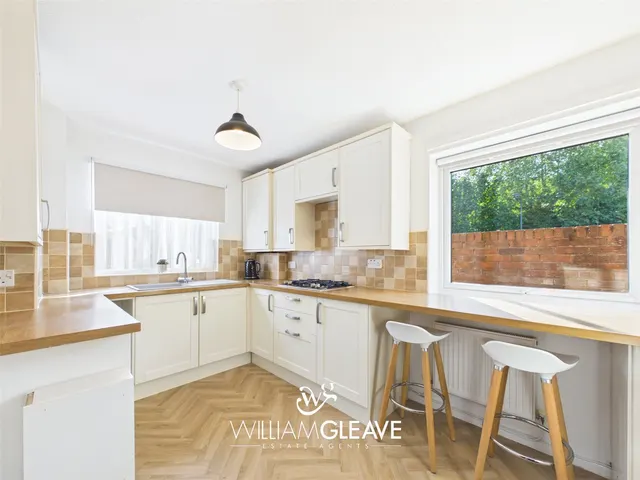 Woodlands Court, Hawarden, CH5, photo 3