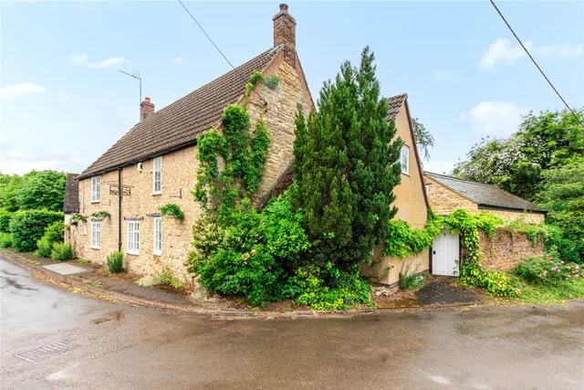 Bakers Lane, Shutlanger, NN12, photo 1